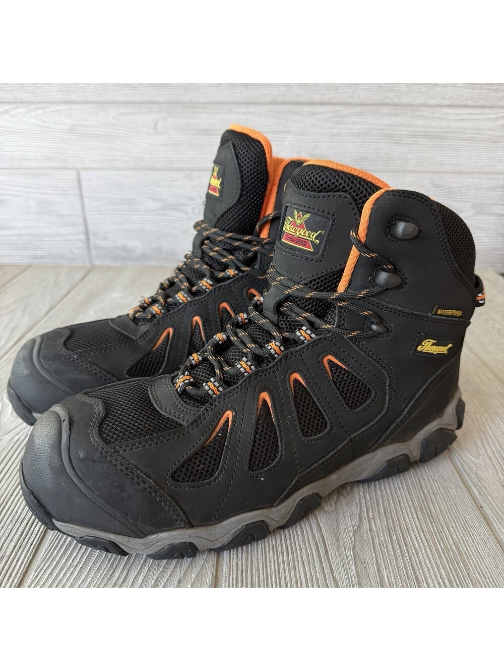 Thorogood Crosstrex Mens 9 Work Boots Composite Toe Black Leather slip resist